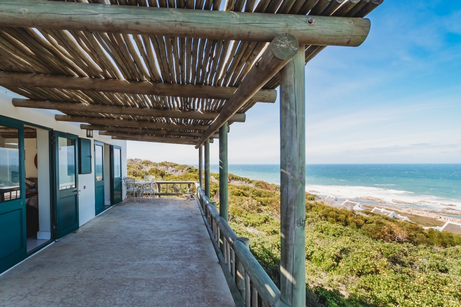 4 Bedroom Property for Sale in Fynbosstrand Western Cape